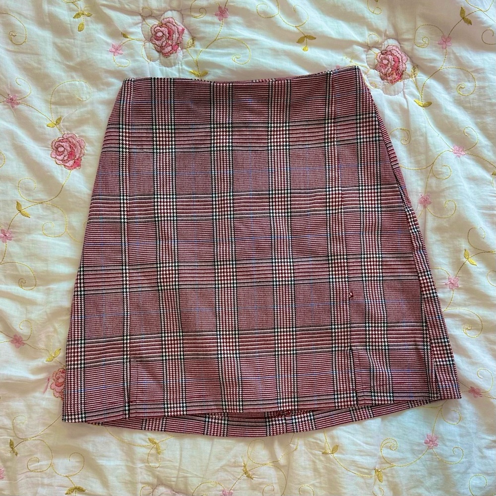 Brandy Melville Red and White Plaid Mini Skirt